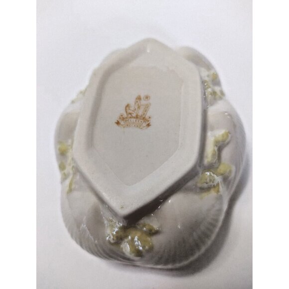 Vintage Belleek Scallop Shell Condiment Dish 5" x 4 1/4" 1980-1993 - Picture 3 of 12